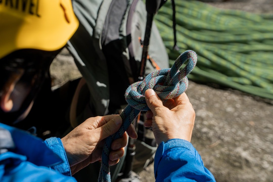 The Ultimate Guide to Lanyards and Anchor Points: Ensuring Safety at Heights