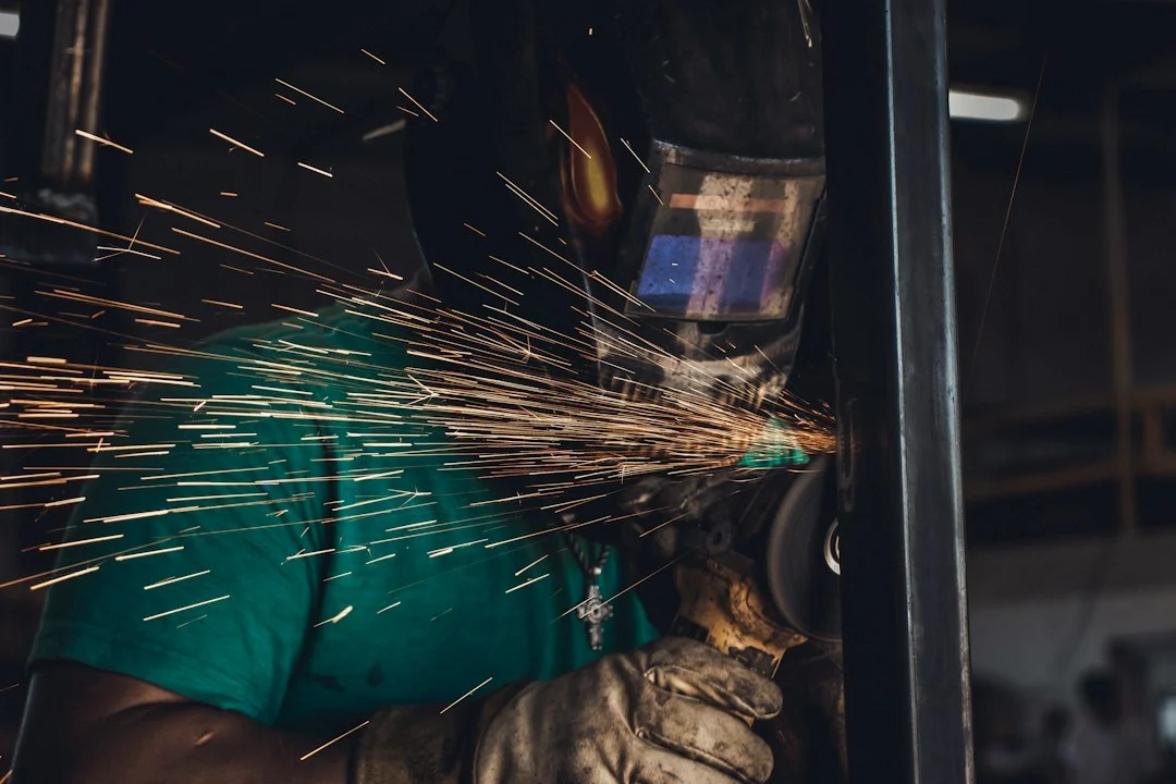 Title: Auto‑Darkening Welding Helmets Compared – Which One Wins the Battle for Your Eyes?